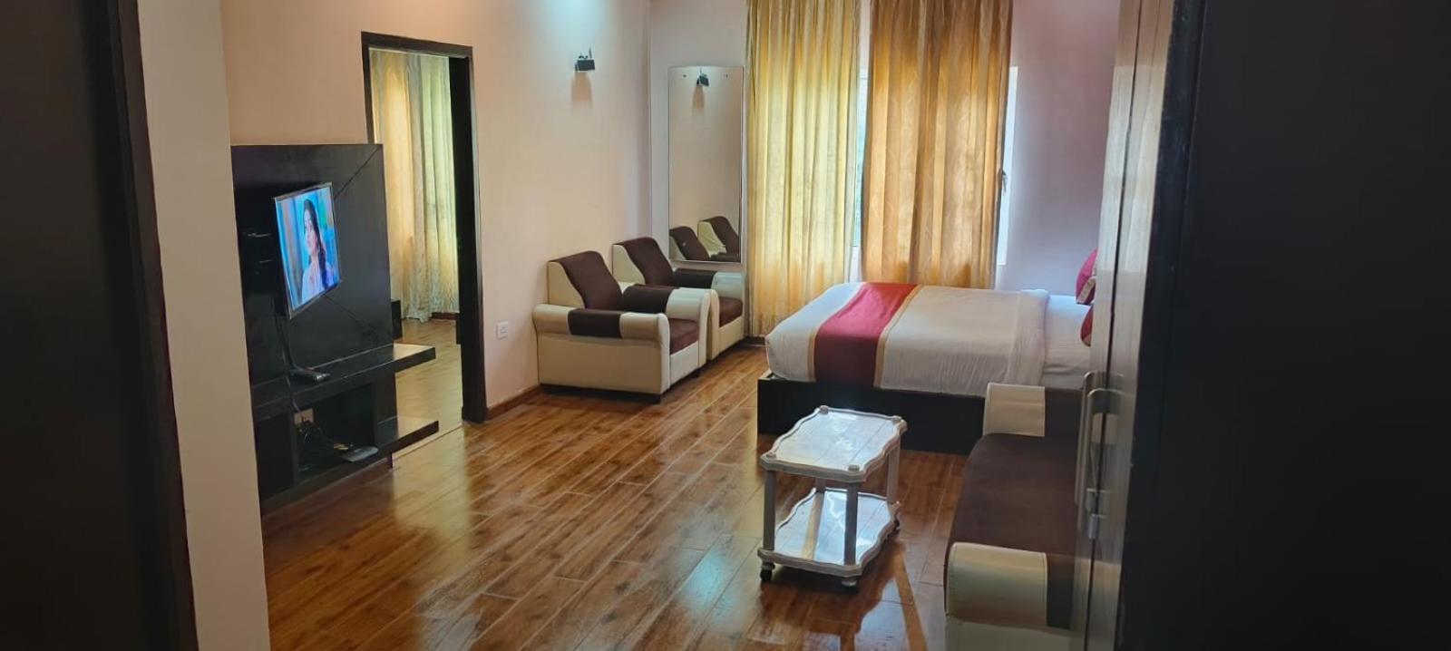 Hotel Le Castle Kodaikanal Bagian luar foto